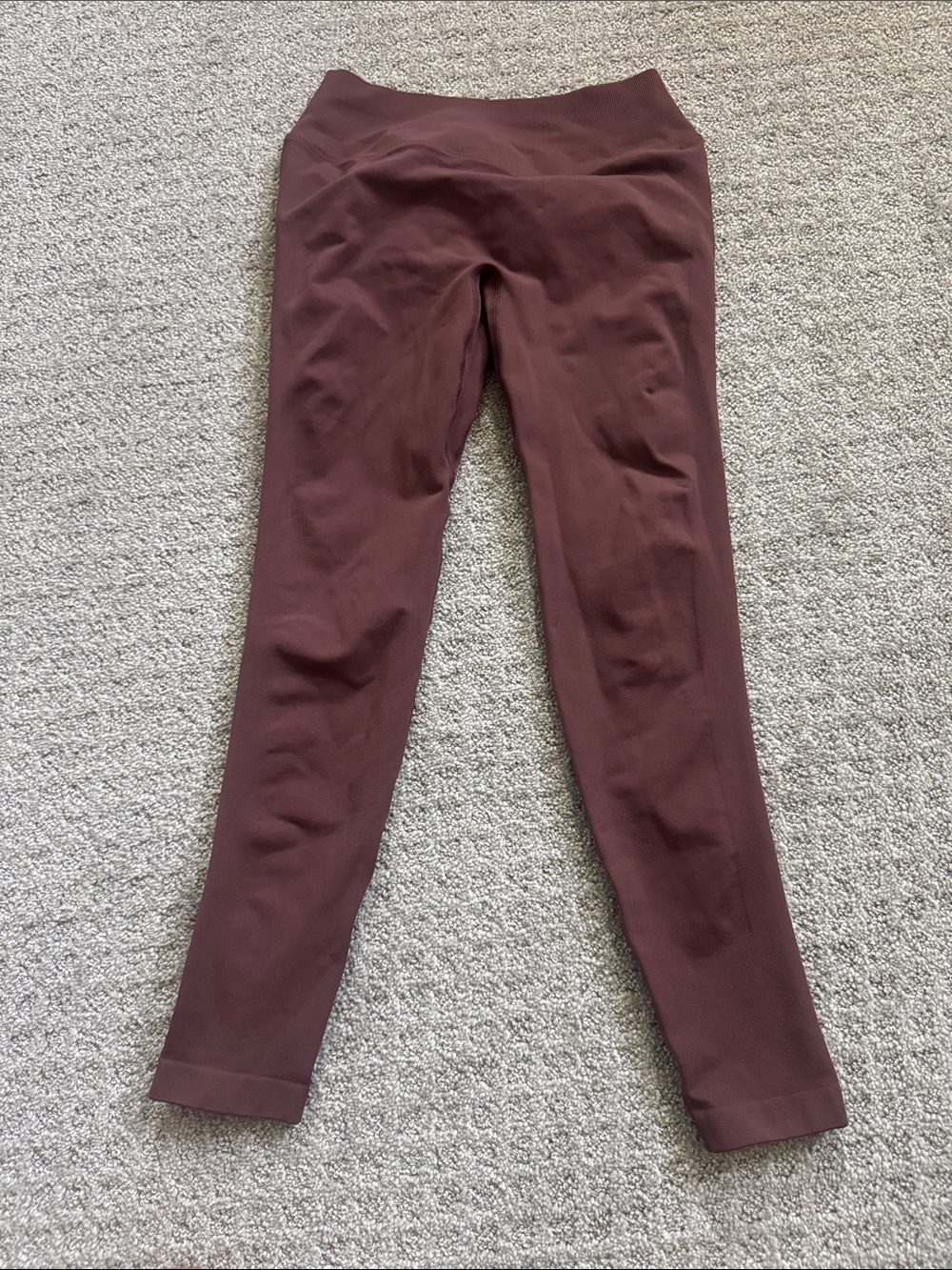 Aurola Women's Burgundy Scrunch Seamless Leggings - Picture 3 of 4